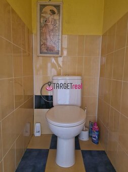 PREDAJ : veľký 2 izbový byt s výmerou 75 m2 s možnosťou prer - 10