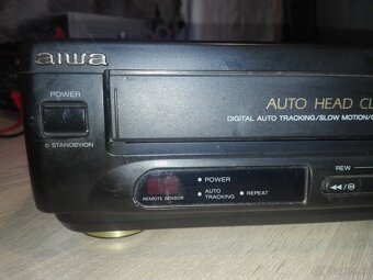 VHS videoprehrávač AIWA+TV farebné, 14“. - 10