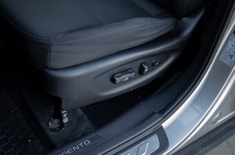 Kia Sorento 2.2 CRDi 145kW AT/6 4WD - 10