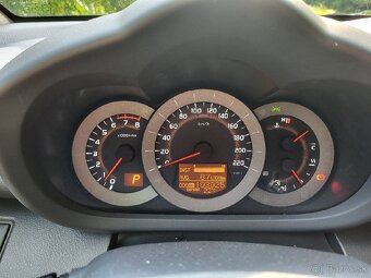 TOYOTA RAV4 2.0 Valvematic 116 kW, CVT automat 4x4 - 10