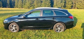 Hyundai i30 CW 1.5 T-GDi mHEV Family - 10