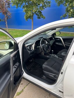 Toyota RAV4 2.0 Benzín - 10