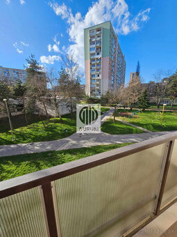 1 izbový byt pri AUPARKU, 2x LO, 42 m2, Jantárová - 10