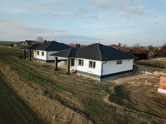 VYNIMOCNA CENA | NOVOSTAVBA 4i. bungalov na pozemku 641m2 - 10
