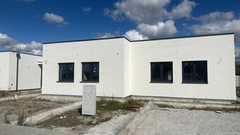 Na predaj 3-izbové DVIJDOMY - 10