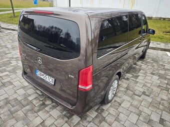 Mercedes-Benz V 220 lang 447 - 10