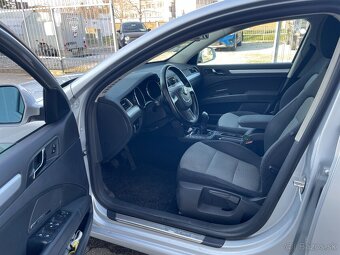 Škoda Superb 2,0 TDi - 10