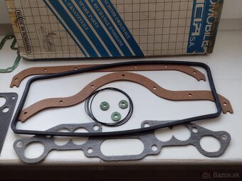 Predám náhradné diely ARO 10 1,4 benzín - 10