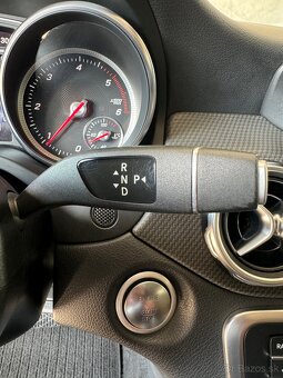 Mercedes-Benz GLA 180 D - 10