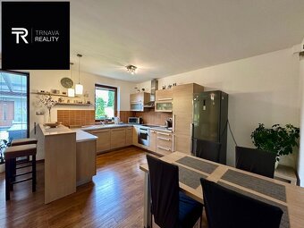 TRNAVA REALITY - Na predaj zariadený 5-izbový RD Leopoldov N - 10