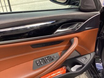 Bmw 540D M xdrive sedan - 10