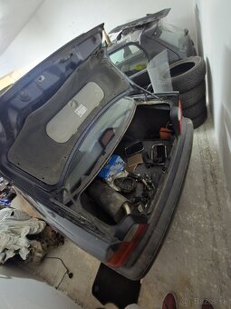 Bmw e36 sedan - 10
