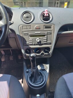 Ford Fusion - 10