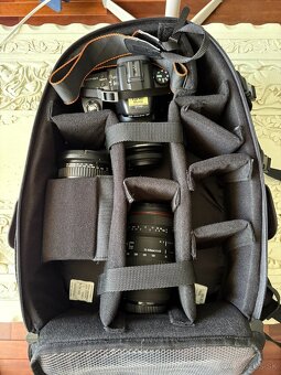 Sony A580 DSLR + 3 objektívy + batoh a ďalšie príslušenstvo - 10