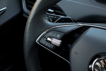 Škoda Enyaq iV 60 Sportline -42tis.KM-NEBÚRANÉ - 10