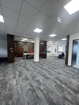 PRENÁJOM: Administratívne, kancelárske priestory - J. Janček - 10