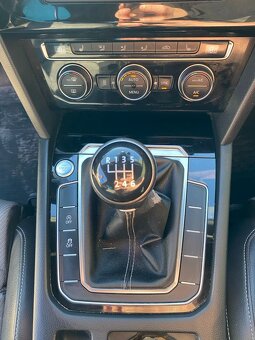 Volkswagen passat B8 2.0tdi 110kw 4MOTION r-line 2017 - 10
