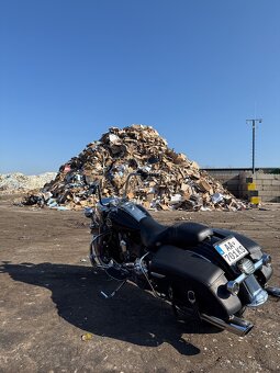 HARLEY DAVIDSON FLHR ROADKING 2010 - 10