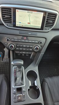 Kia Sportage 1.6 T-GDi Gold A/T SK 1 MAJITEL - 10