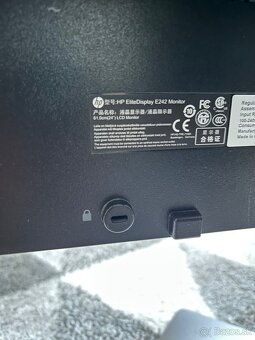 Predám PS4 Pro + Monitor, hry, reproduktor… - 10