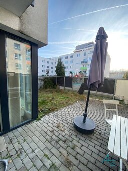 Bezbariérový,  2.izbový byt s predzáhradkou a garážovým stát - 10