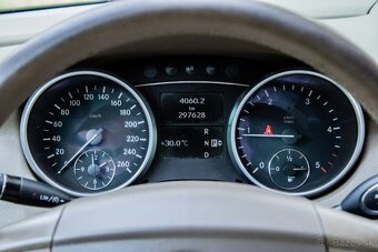 Mercedes-Benz ML 320 CDI / Tempomat / Ťažné / Vzduch - 10