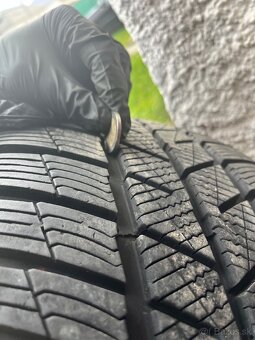 Audi 255/40 R19 - 10