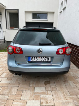 VW Passat kombi B6 benzín automat - 10