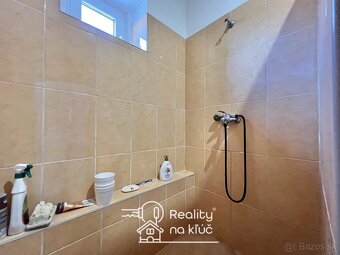 Na predaj tehlový 3-izbový rodinný dom v obci Bátorove Kosih - 10