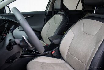 Kia Niro 1.6 GDi PHEV, Hybrid - 10
