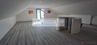 Čerstvo kolaudovaný rodinný dom s 2 bytovými jednotkami v Hu - 10