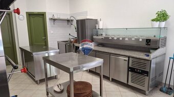 Prenájom komerčného priestoru v centre mesta Púchov - 10