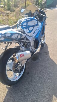 Suzuki GSXR 750 103kW - 10