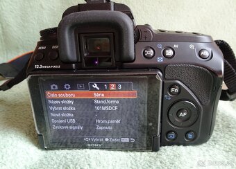 Predám kvalitnú japon. zrkadlovku SONY DSLR A500. - 10