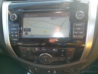 NISSAN Navara Tekna dCi DOUBLE CAB 4x4 Volant vpravo RV 2018 - 10