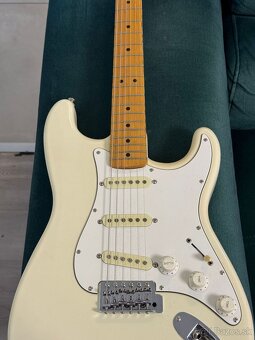 Fender Stratocaster made in Mexico ~1990 - 10