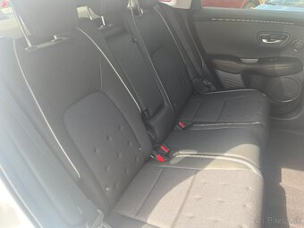 ZR-V SPORT 2.0 benzín e:HEV - REZERVOVANÉ - 10