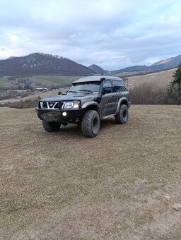 Predám Nissan patrol y61 - 10