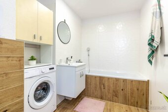 Unikátny 2,5 izbový byt v centre mesta, Prievidza - 10