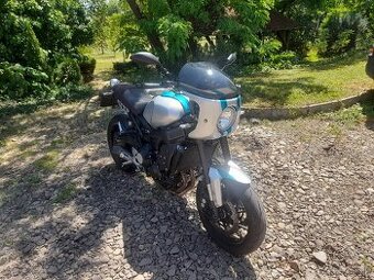 Yamaha xsr900 - 10