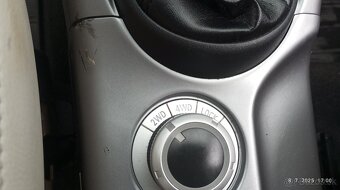 Mitsubishi Outlander - 10