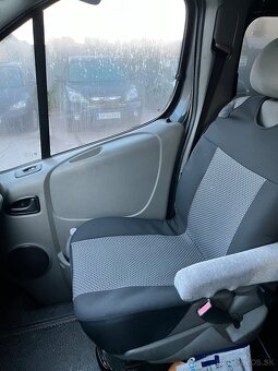 Opel Vivaro - 10
