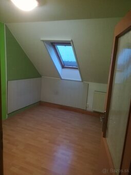 Predám 4-izbový byt , Čataj - 10