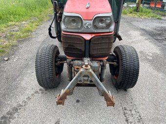 Traktor Kubota B3030 - 10