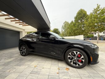 Predám Ford Mustang Mach-E 75,7kWh AWD STD - 10
