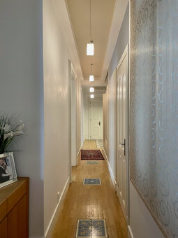 BA I. Na prenájom 5 izbový byt v centre - 10