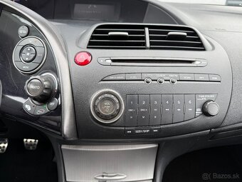 Honda Civic 1.8 Benzín 2006 - 10