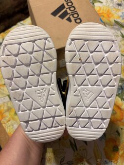 Tenisky Adidas  22 - 10