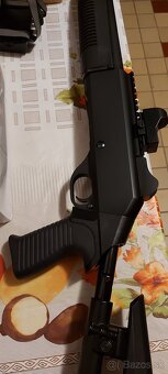 Poloautomatická brokovnica kaliber 12 - 10