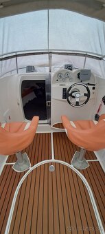 Kajutová lod Quicksilver 620 Cruiser + Mercury 115hp EFI - 10